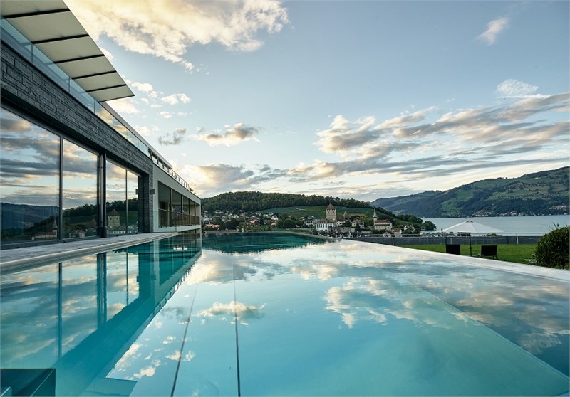 Belvedere Strandhotel - Infinity Pool - by Romel Janeski - Seminarhotelsschweiz - MICE Service Group
