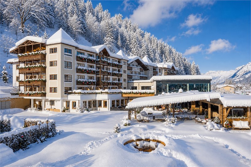 Sport- und Familienresort Alpenblick - Außenansicht - Seminarhotels Schweiz - MICE Service Group