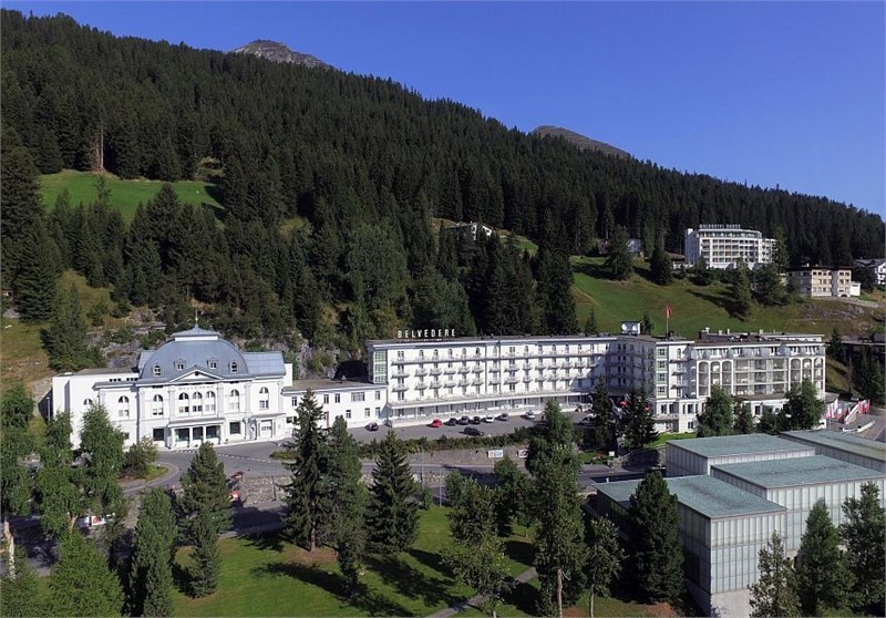 Steigenberger Grandhotel Belv&eacute;d&egrave;re - Davos - Aussenansicht - Seminarhotelsschweiz - MICE Service Group

